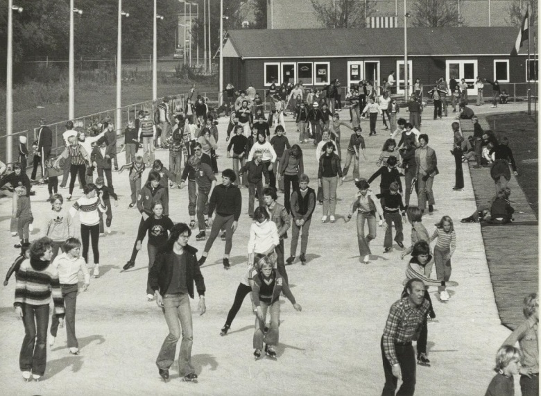 De IJsbaan Haarlem in oude situatie, waarschijnlijk omstreeks 1977